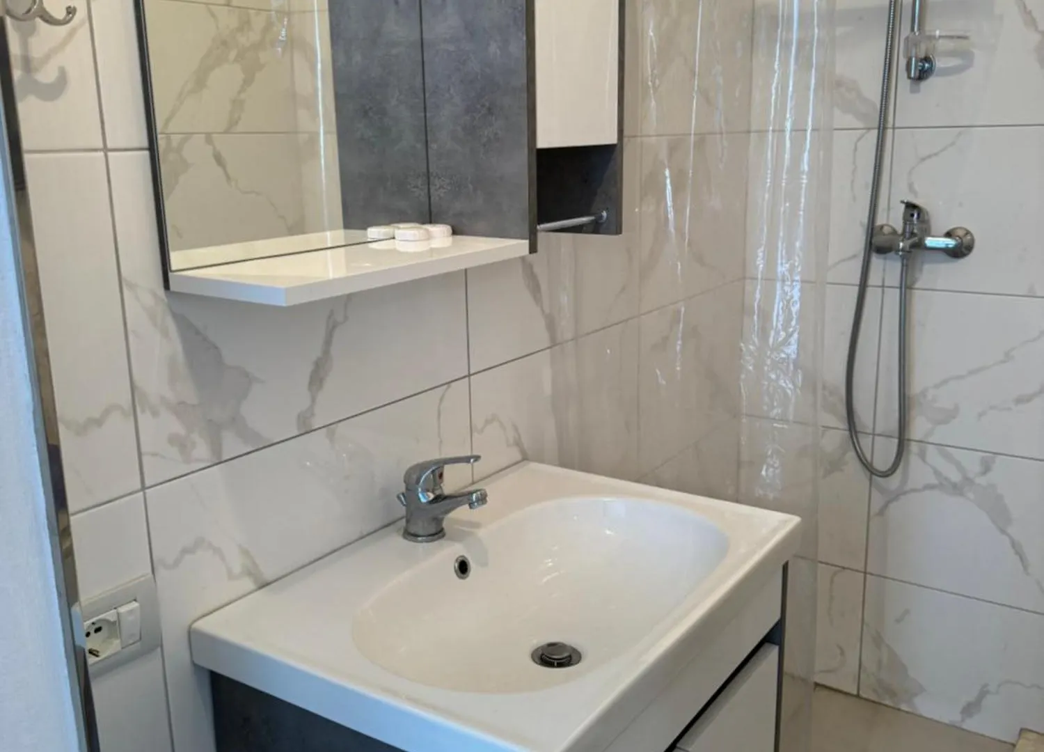דורס Holiday Apartments 1